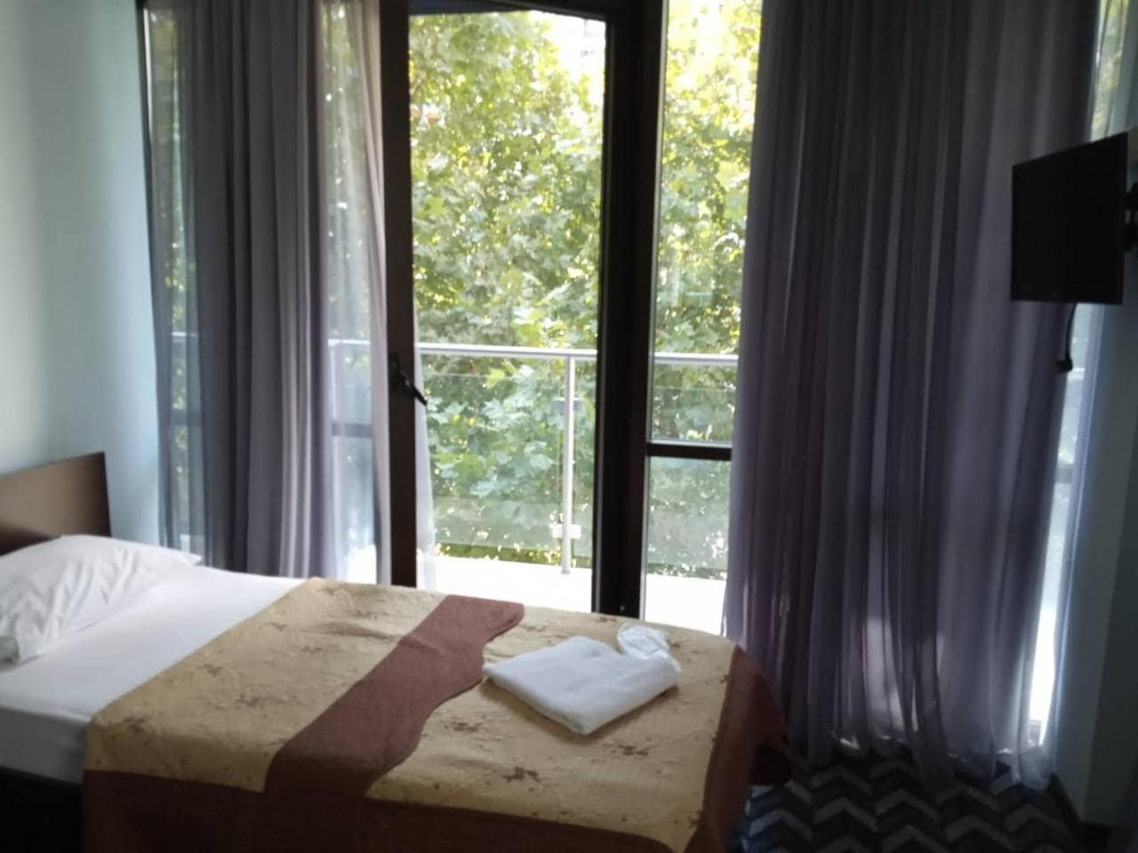 Hotel Georgia Tbilissi Extérieur photo
